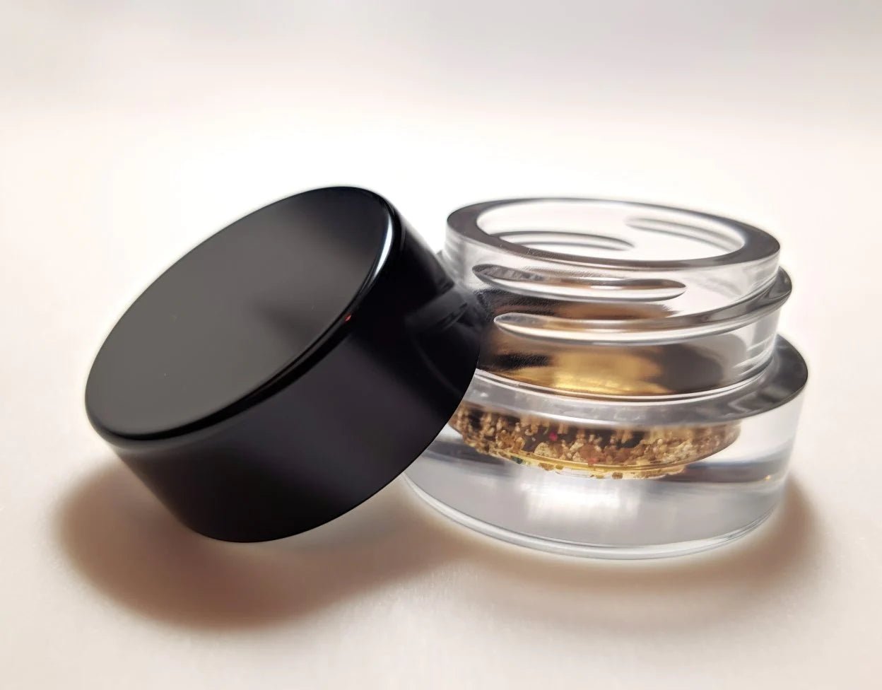 Crafting the Quintessential Cannabis Experience: The Art of Glass Jar Packaging - Oil Slick