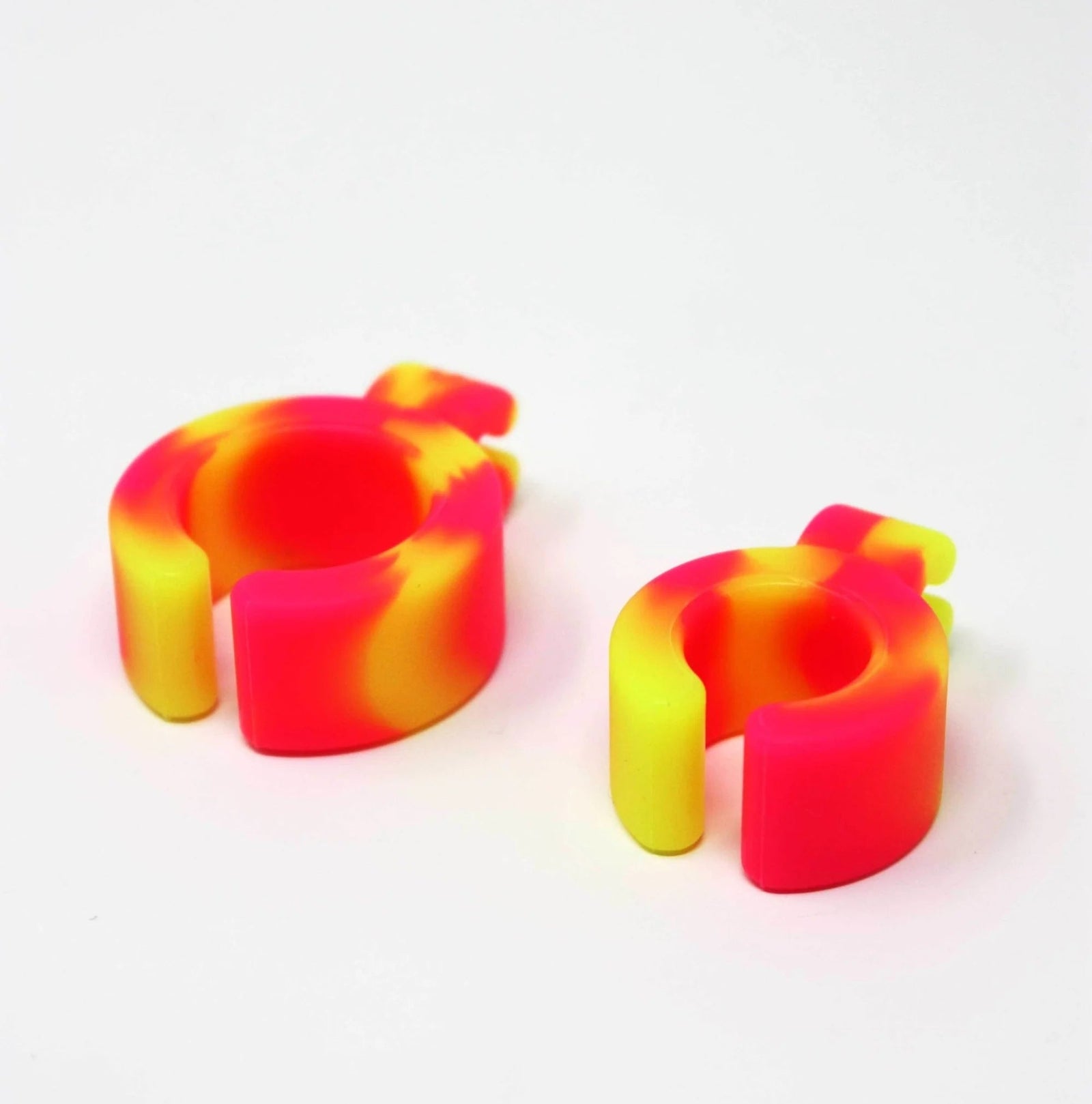 Discover the Ultimate Smoking Accessory: The Silicone Smoke Ring - Oil Slick