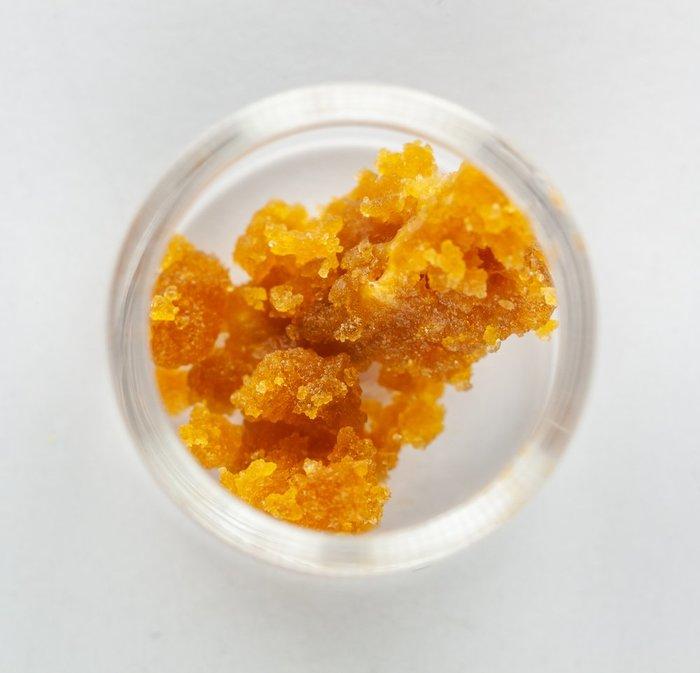 Do you store your concentrates in glass jars with silicone lids? - Oil Slick