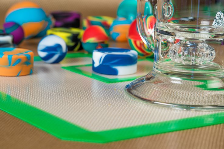 The Fantastic Voyage into Dabbing: The Game-Changing Role of Silicone Dab Rigs, Cannabis Extract Jars, and Silicone Pads - Oil Slick