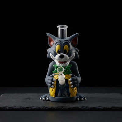 10.4'' Mischievous Gray Cat Water Pipe on dark slate surface - Oil Slick Pad