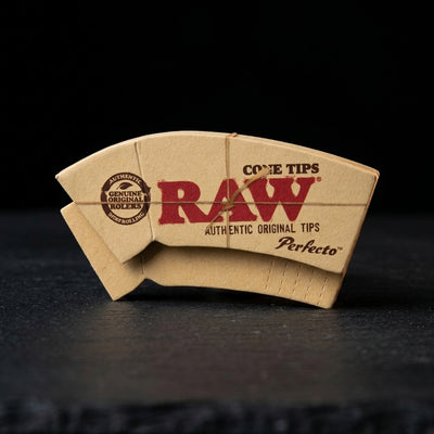 RAW Perfecto Cone Tips with Perforation 24bx — Oil Slick editorial product photo