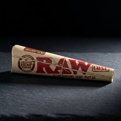 RAW Organic 6pk Pre-Roll 1 ¼ Cones 32bx — Oil Slick editorial product photo