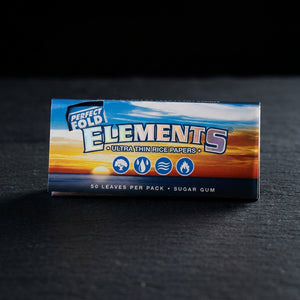 Elements 1 1/4 Classic Perfect Fold Papers 25bx — Oil Slick editorial product photo