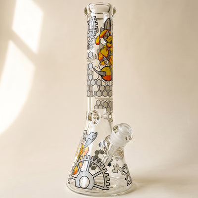 14" 7mm Hornet Decal Beaker, light background