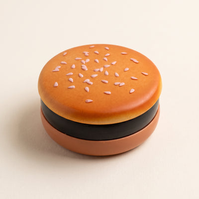2.5" Hamburger Three Piece Grinder, light background