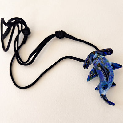 2" Peaselburg Dichro Hammerhead Shark Pendant, light background