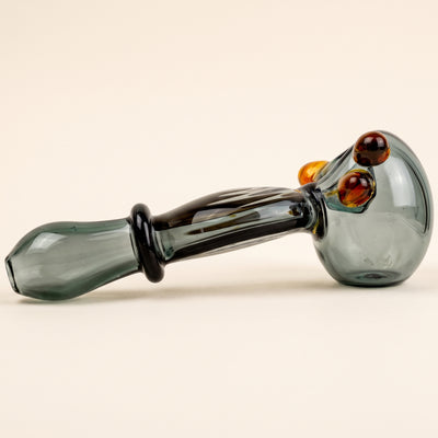 4.5" Gray Base w/ Flat Disc Wigwag Body Hand Pipe, light background