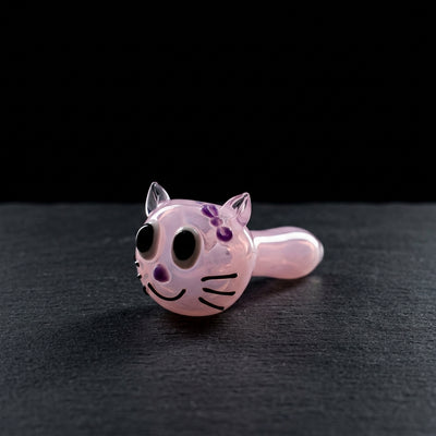 4" Cat Glass Hand Pipe on dark slate surface - Oil Slick Pad