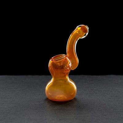 4" Heavy Fume Mini Bubbler on dark slate surface - Oil Slick Pad