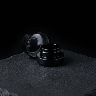 5ml UV Resistant Heavy Bottom Jar with Child Resistant Black Lids - additional view