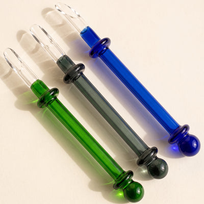 5" Glass Color Scoop Dab Tool, light background