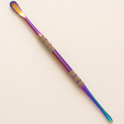 5″ Iridescent Stainless Steel DAB Tool, light background