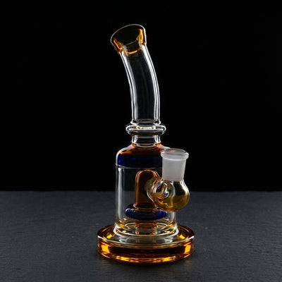 6.5" Encalmo Footed Bell w/ Color Showerhead Rig on dark slate surface - Oil Slick Pad