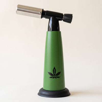 7.5" aLeaf Blow Torch, light background