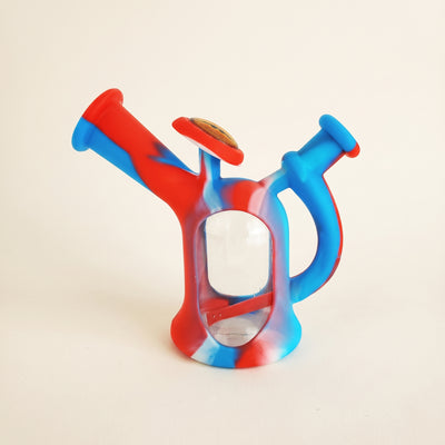 7″ Silicone Window Bottle w/ Cat Eye Rig, light background