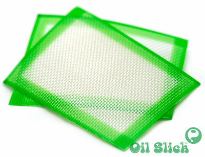 Oil Slick Duo features - travel friendly index card size