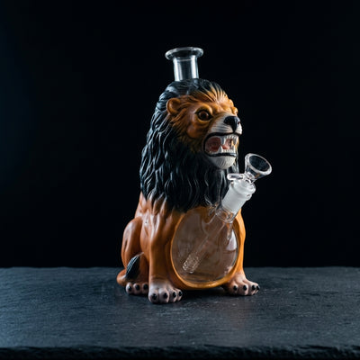 9'' Lion water pipe on dark slate surface - Oil Slick Pad