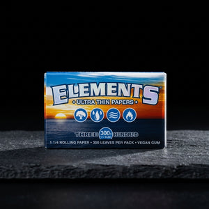 Elements 1 1/4 Classic Papers 300S 20/BOX — Oil Slick editorial product photo