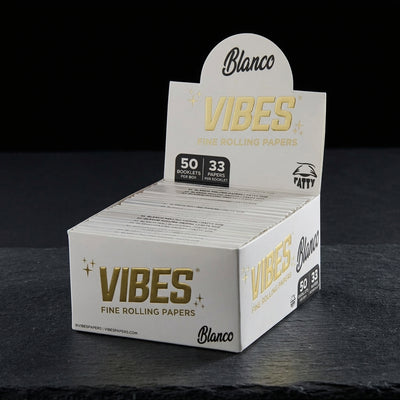 Vibes Blanco Booklets Fatty 33 – 50 Display Box — Oil Slick editorial product photo