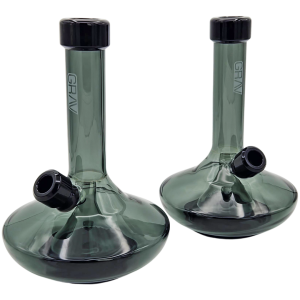 8″ WIDE BASE BLACK BEAKER