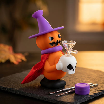 Wizard water pipe - detail view