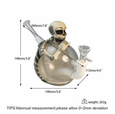 5.8'' pvc skull water pipe - lifestyle shot