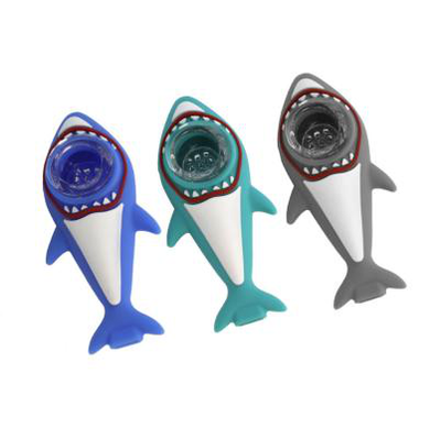 Shark hand pipe - lifestyle shot