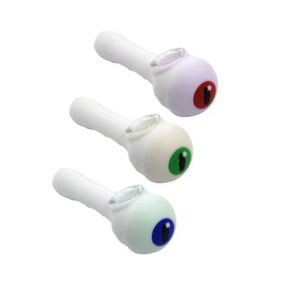Eye hand pipe - lifestyle shot