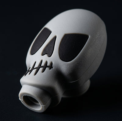 Skull hand pipe - alternate angle