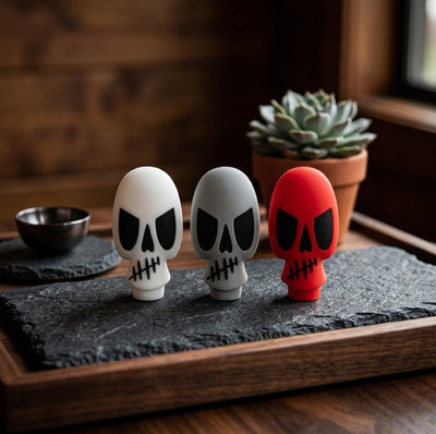 Skull hand pipe - product photo