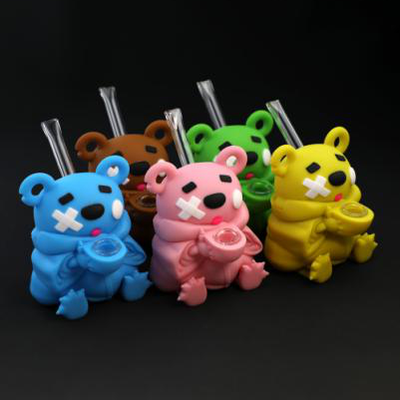 4.9'' Tongue-sticking bear water pipe - lifestyle shot