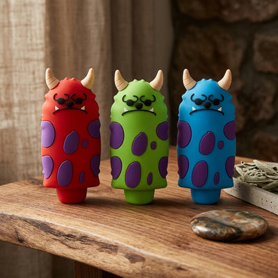 Spotted monster hand pipe - lifestyle shot