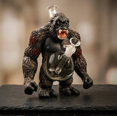 9.8'' Gorilla water pipe - alternate angle