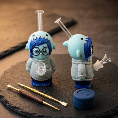 7.1'' Blue Teardrop Sadness Water Pipe - product photo