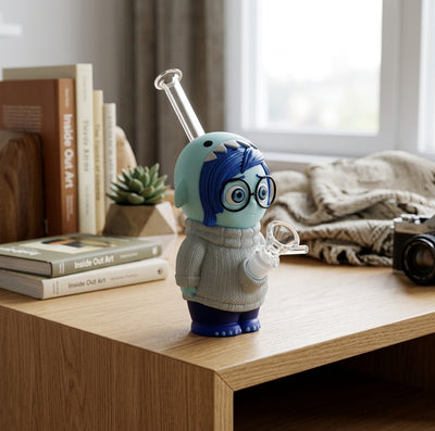 7.1'' Blue Teardrop Sadness Water Pipe - alternate angle
