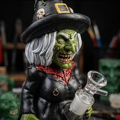 8.9" Zombie witch water pipe - scale reference