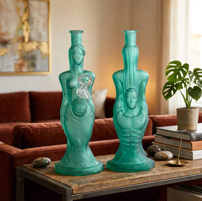 11" Artistic couple water pipe - detail view