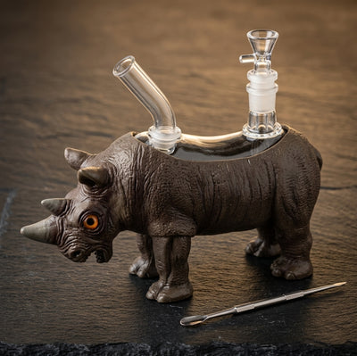 7.8" Rhinoceros Water Pipe - main product photo