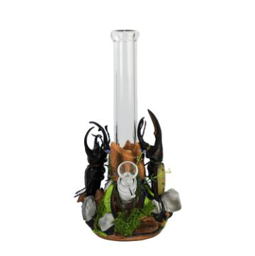 10.4" Beetle fighting water pipe - lifestyle shot