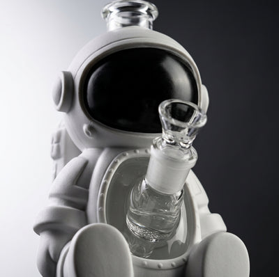 7" Astronaut Water Pipe - photo 3