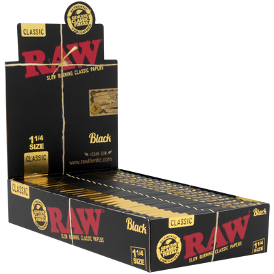 RAW Black Classic 1 ¼ Rolling Papers 24bx