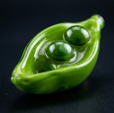 Pea glass pipe - alternate angle