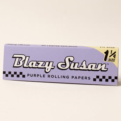 Blazy Susan Purple Rolling Papers – 1 ¼, light background