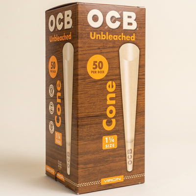 OCB Unbleached 1 ¼ Cones Tower, light background