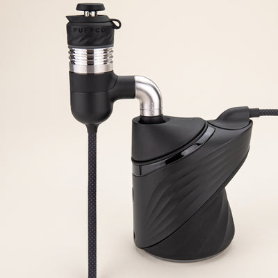 Puffco Peak Pro Link - Onyx, light background