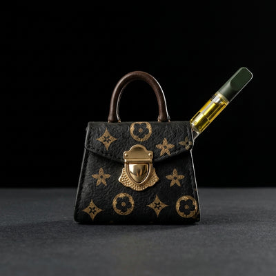 Smyle Purse 510 Cart Battery – Pursejamin on dark slate surface - Oil Slick Pad