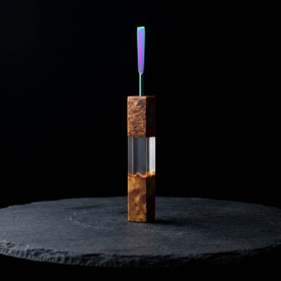 Square Sesh Sceptor DAB Tool V2 – Clear on dark slate surface - Oil Slick Pad